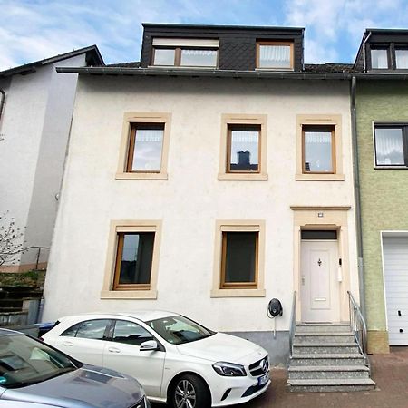 Zentrale Ferienwohnung Trier-Euren Mit Heimkino, Kueche, Wallbox & Kostenlose Fahrraeder エクステリア 写真