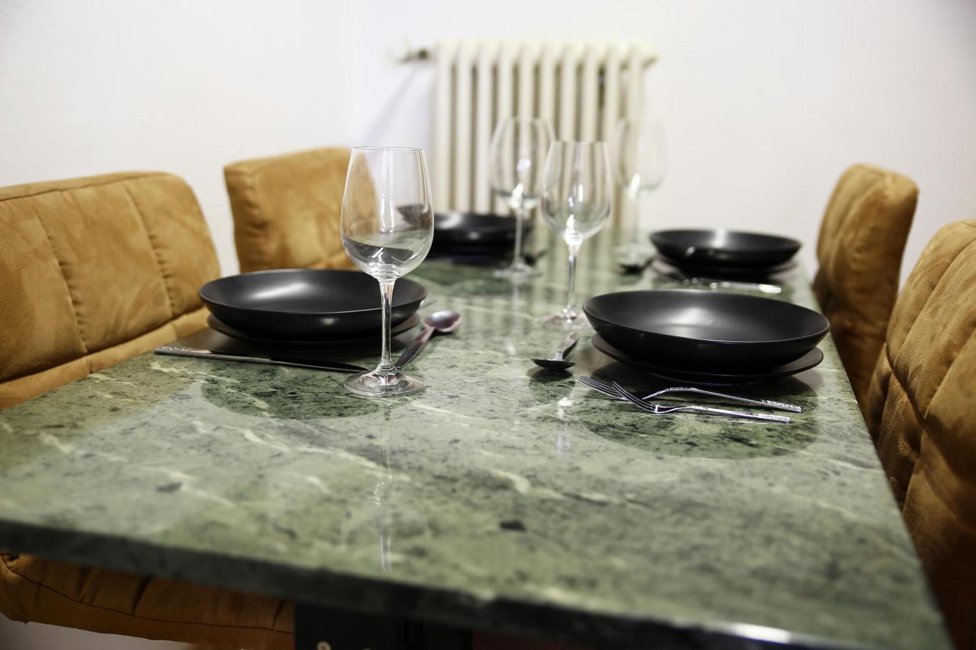 Zentrale Ferienwohnung Trier-Euren Mit Heimkino, Kueche, Wallbox & Kostenlose Fahrraeder エクステリア 写真