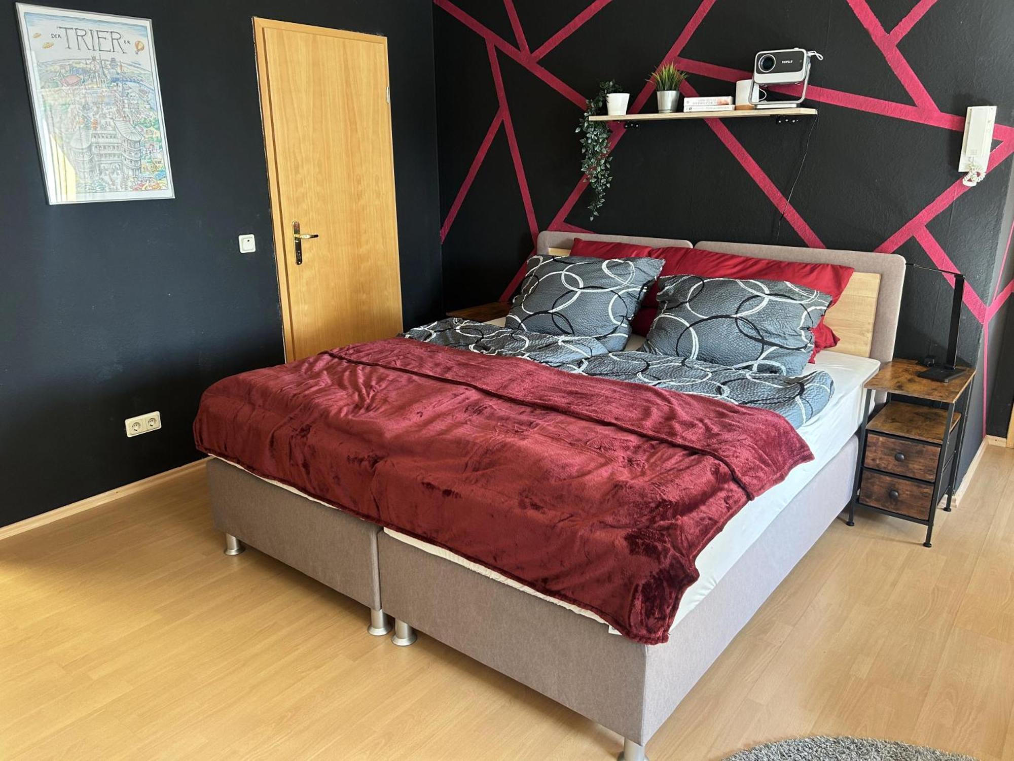 Zentrale Ferienwohnung Trier-Euren Mit Heimkino, Kueche, Wallbox & Kostenlose Fahrraeder エクステリア 写真