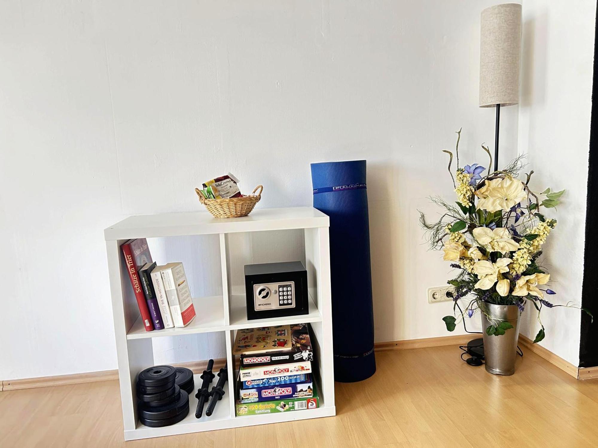Zentrale Ferienwohnung Trier-Euren Mit Heimkino, Kueche, Wallbox & Kostenlose Fahrraeder エクステリア 写真